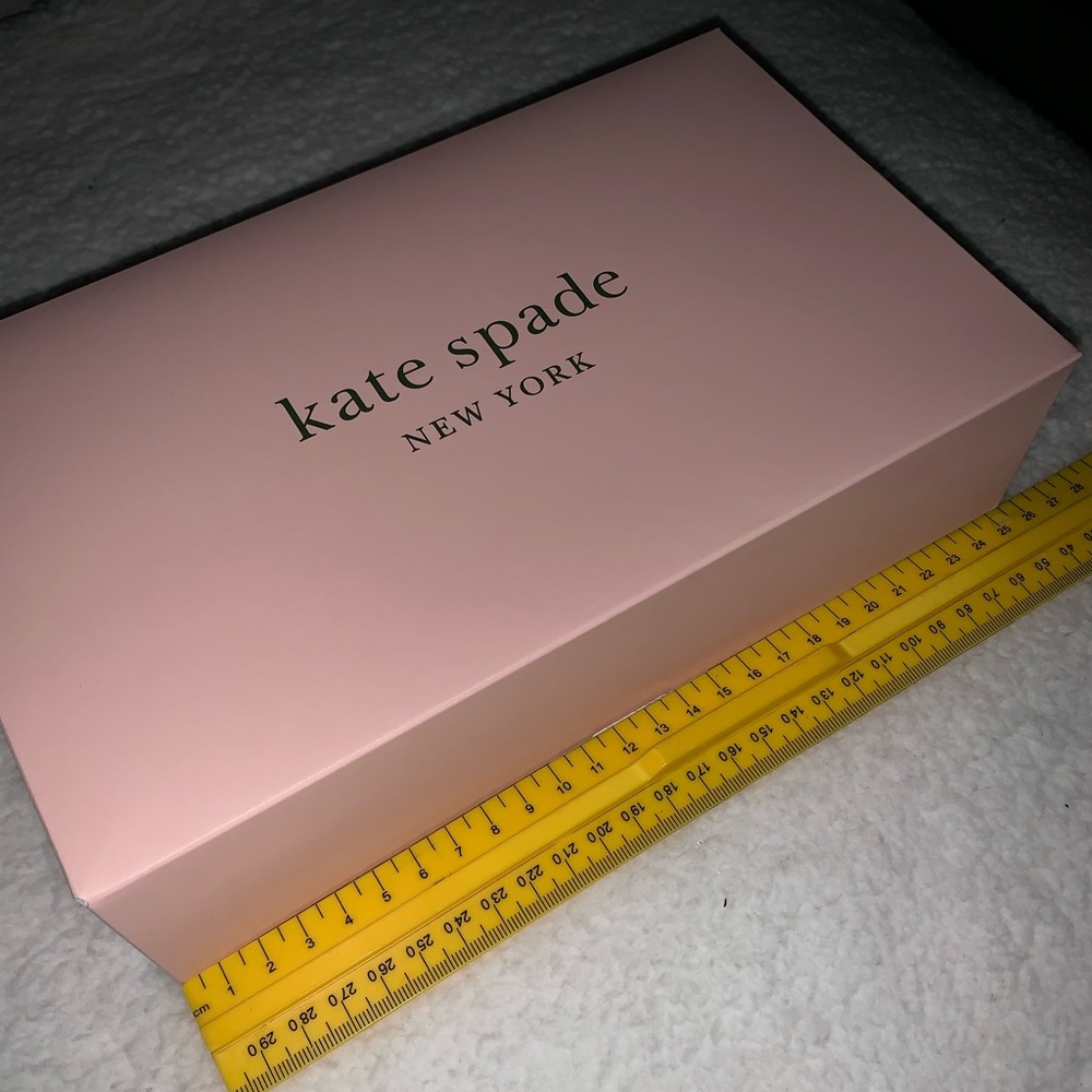 Kate Spade Gift Box - Picture 7 of 10